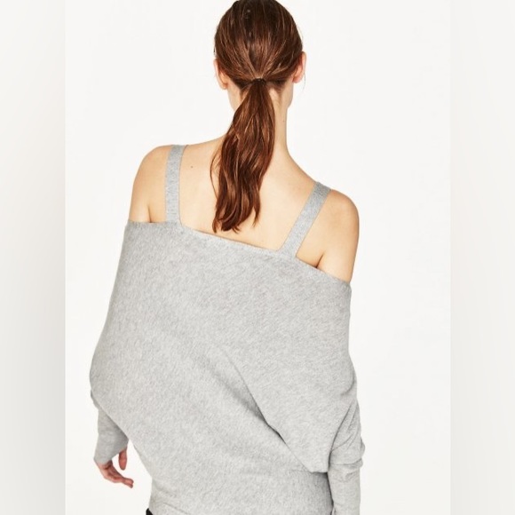 *SOLD* Zara Knitwear Collection Cold Shoulder Dolman Asymmetric Sweater Sz M NEW - Picture 3 of 12